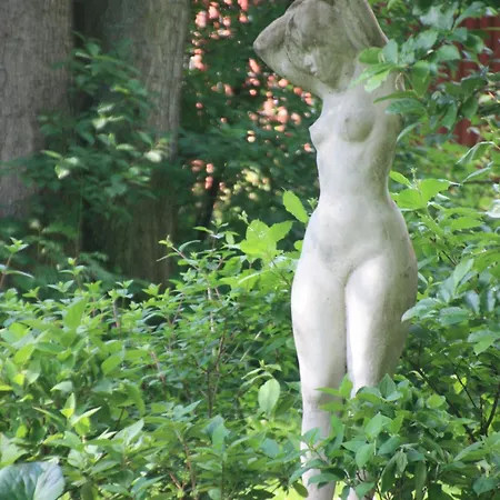 Brodthage, App. 4 Apartment